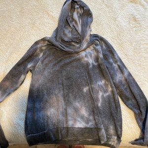 Nikkak Light Sweater